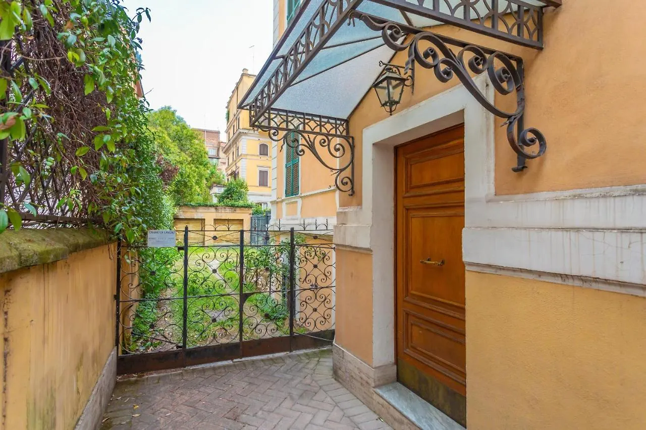 Prati 3Bdr Urban Charm Apartment Rome 0*,